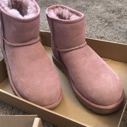 pink uggs women’s