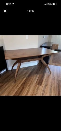 Wood dinning table