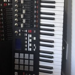 Akai 49 Piano 