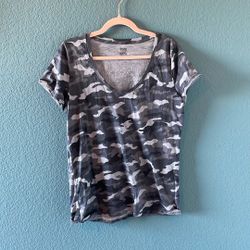 Pink By Victoria’s Secret T-shirt 