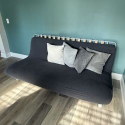 Futon and Top