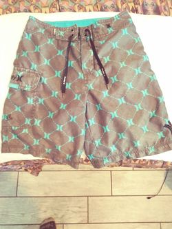 Hurley boy swim trunks size: 6