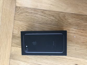 iPhone 7 empty box