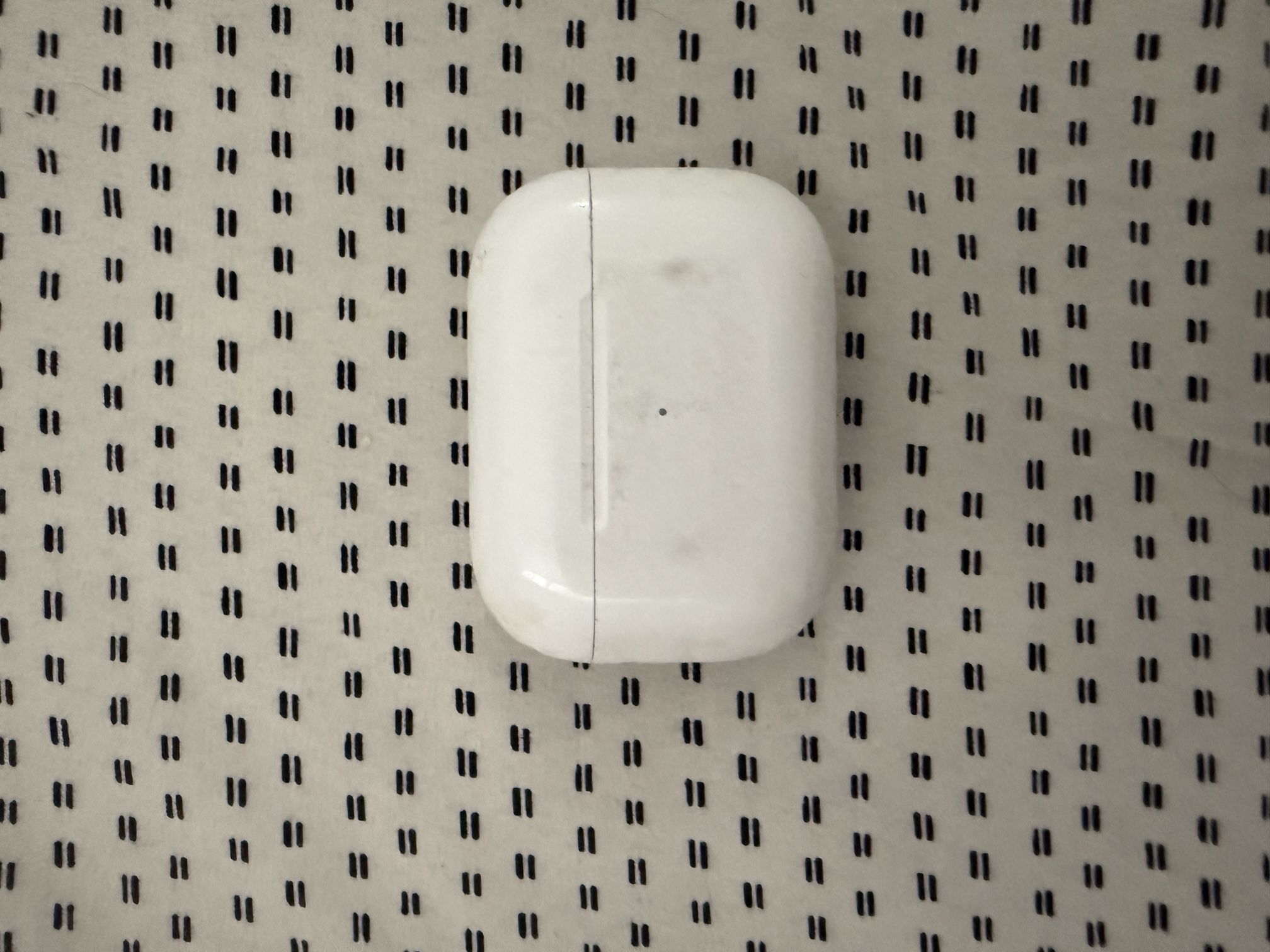 Apple AirPods Pro 2 (case Only)