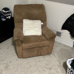 Reclining Tan chair