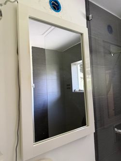 White mirror