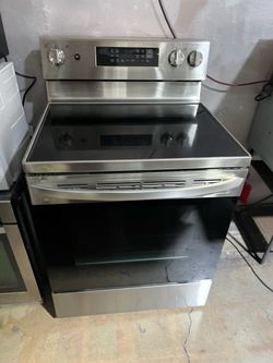 Electric stove 30” lg