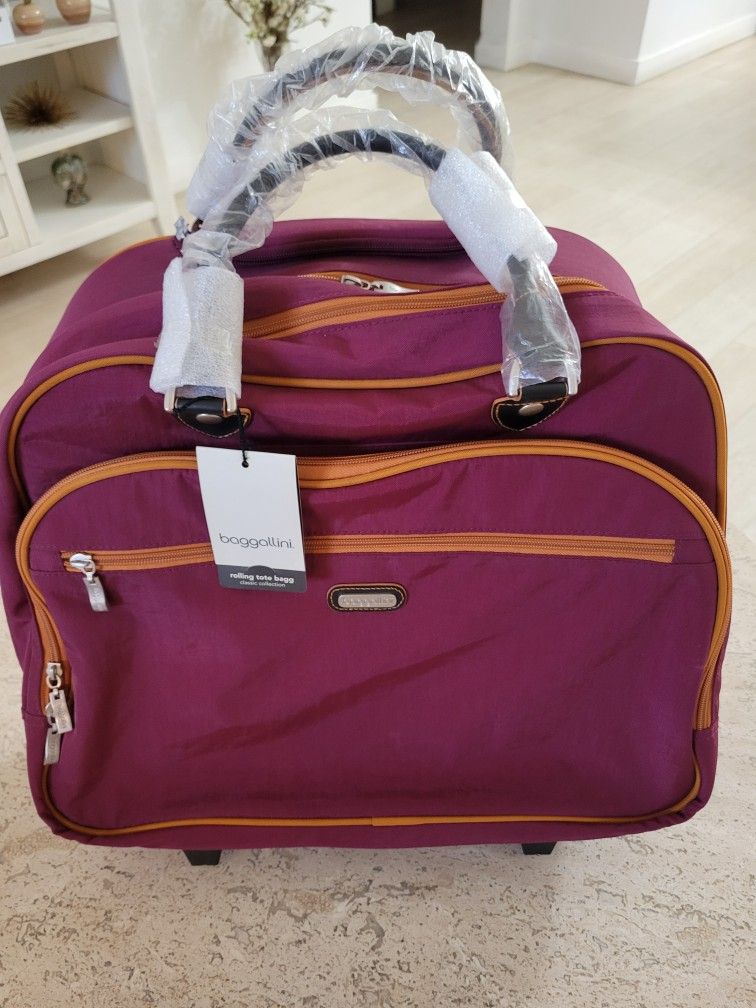 Baggallini rolling tote