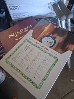 New testament holy Bible antique record set