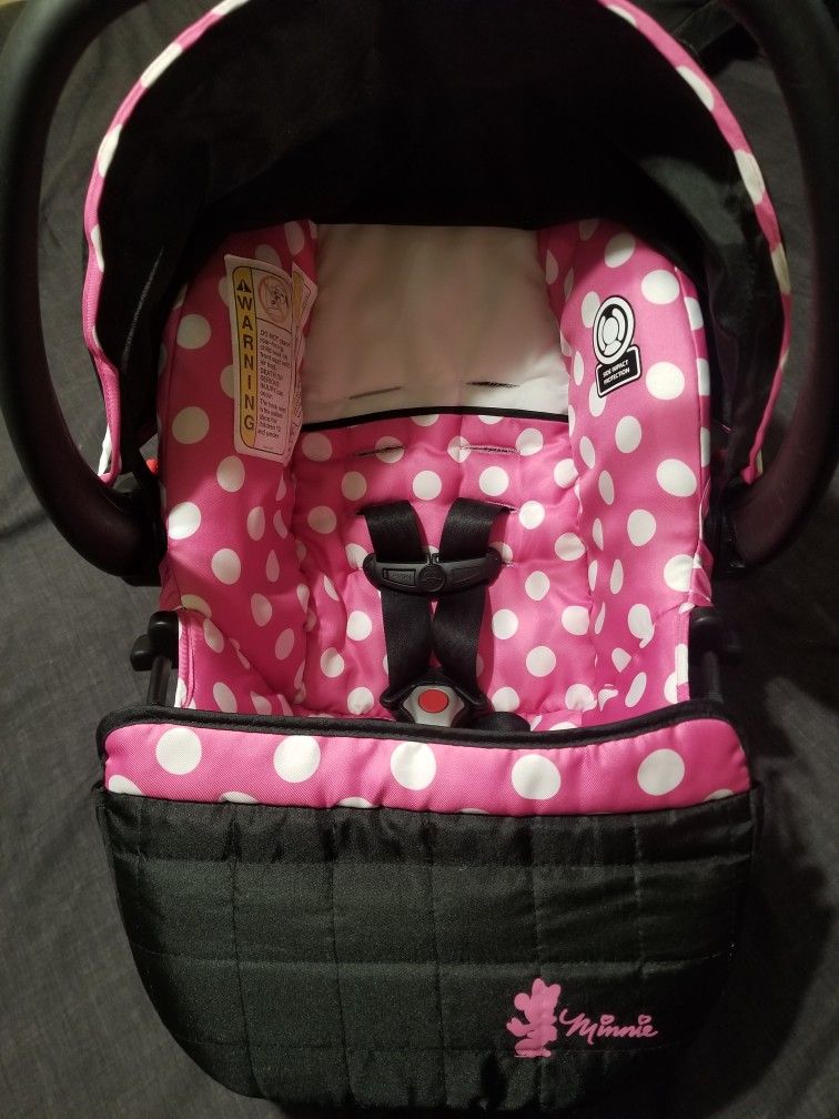 Minnie Mouse Infant Carseat 