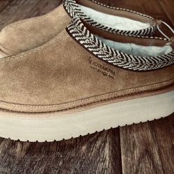 NEW! Koolaburra by Ugg Burree Platform Slippers