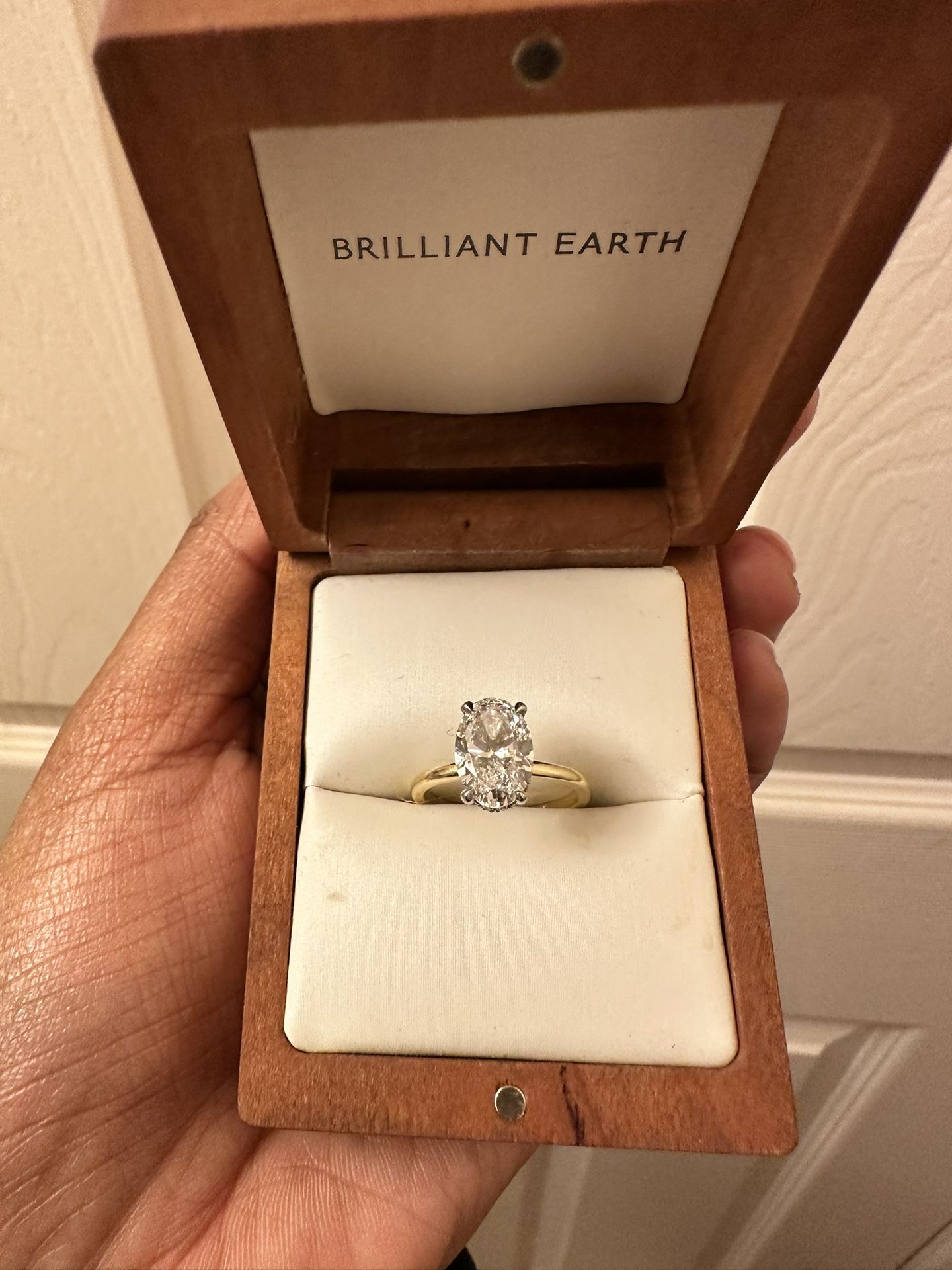 Oval diamond Engagement Ring