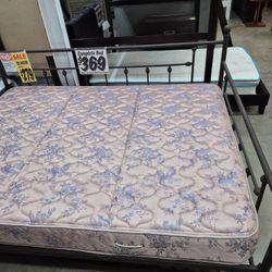 Queen size daybed with a full size trendle