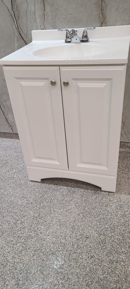 25 in. Single Sink White 