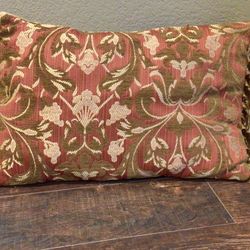 Throw pillow