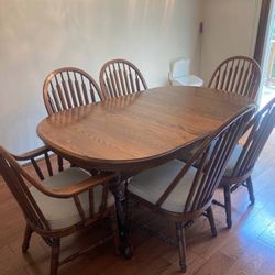 Solid Oak Table & 6 Chairs With Matching Hutch 