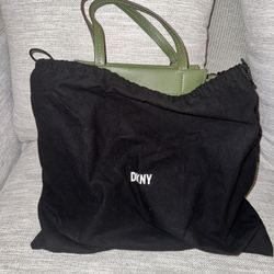 DKNY