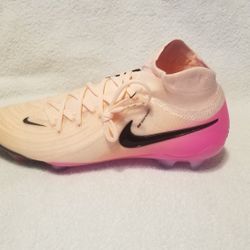 Nike Phantom Luna elite Size 8.5