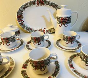 Discover The Exclusive 1995 Macys Soup Salad Christmas Red Ribbon Set The Cellar