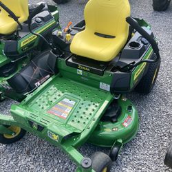 John Deere Z315E Zero Turn Riding Lawn Mower 