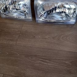  
Superduty excursion headlights
Corner lights 