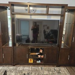 Entertainment Center With Mirrors And Lights