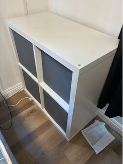 Cube bookshelf