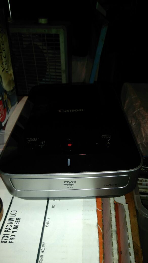 Canon DW-100 Portable DVD Burner Avchd