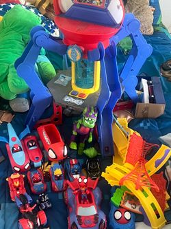 Spidey and his amazing friends toys