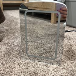 Paris Hilton Brand-mini Make Up Fridge