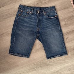 Levi’s 501 Mid Thigh Denim Shorts 
