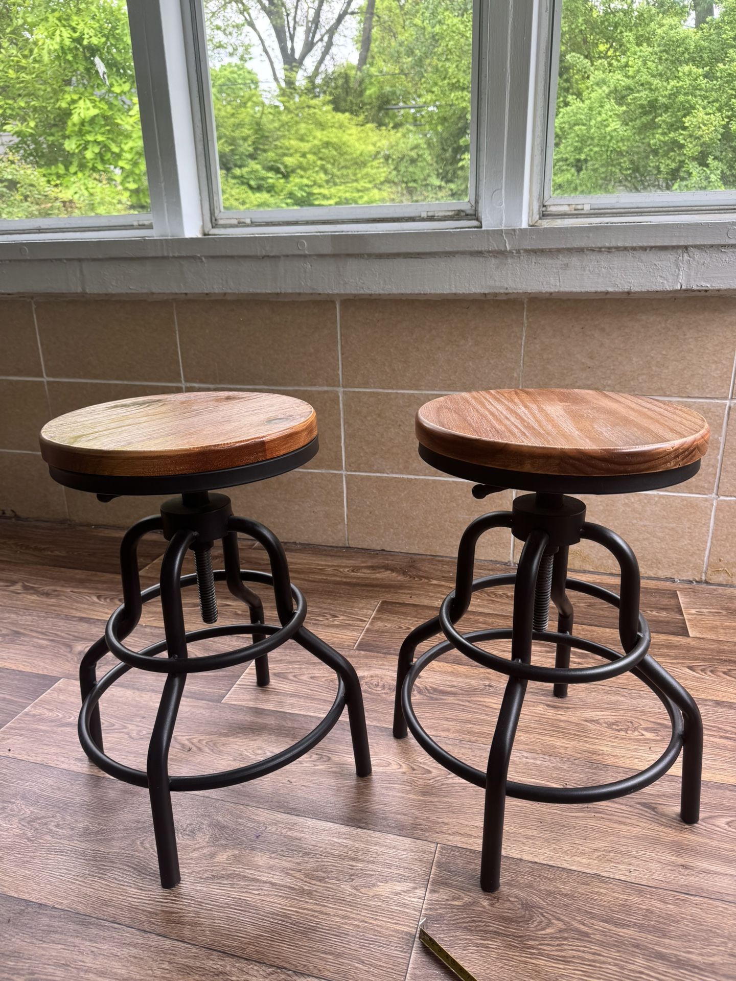 Vintage Industrial Bar Stool-Rustic Swivel Barstools-Round Wood Metal Base-Kitchen Counter Height Adjustable Pipe Stool-Cast Steel Chairs 20-27 Inch 2