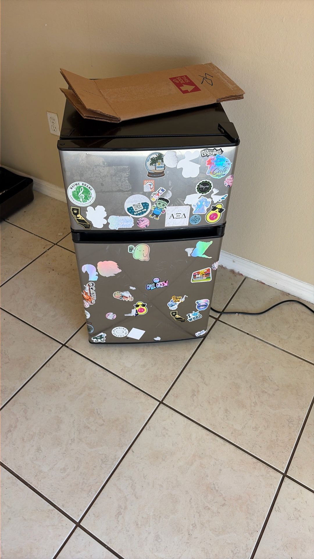 Free- Igloo Mini Refrigerator