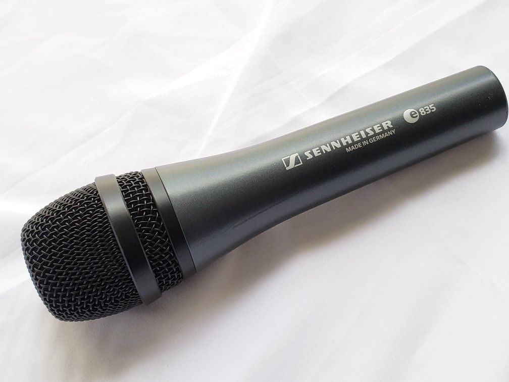 Sennheiser e835 microphone