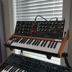 Behringer Poly D Synth 