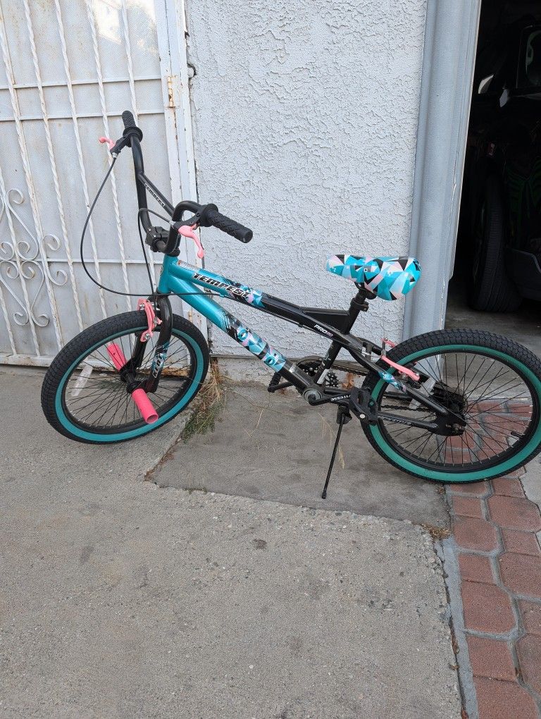 Girls BMX Bike