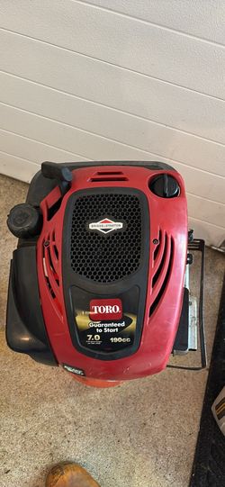 Toro 190cc Briggs / Stratton engine, starts on choke