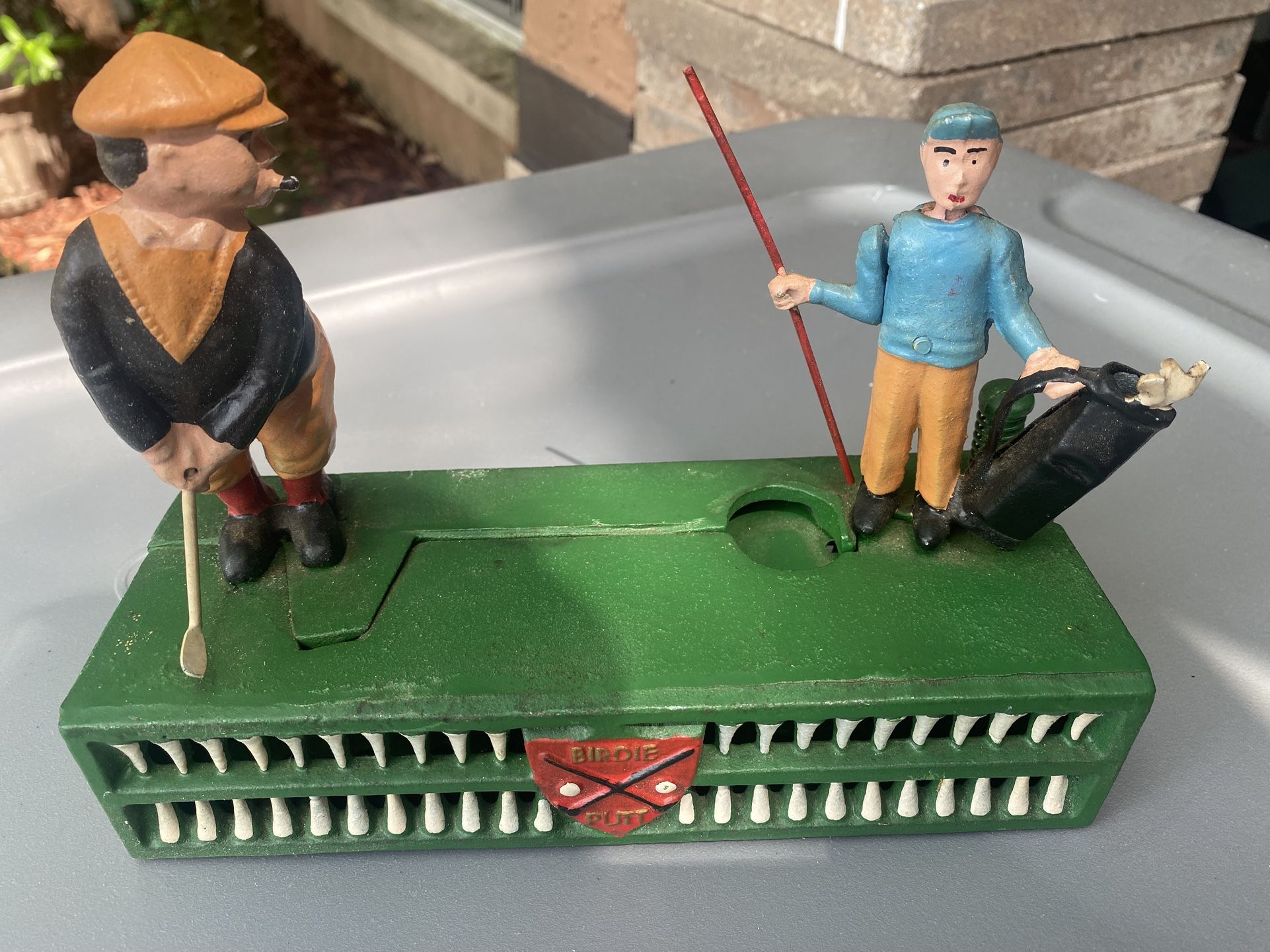 COLLECTIBLE!!!! Cast iron antique golf money bank
