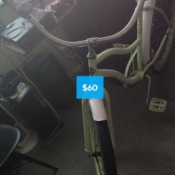 Tengo Esta Bicicleta Uffy  Muy Bonita En Buen Estado $60
