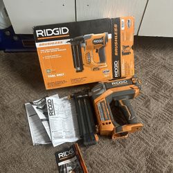 Ridgid 18V Brushless 18-Gauge 2-1/8 in. Brad Nailer with CLEAN DRIVE Technology