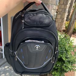 Swissdigital Remi Laptop Backpack w/ Smart USB Charge Port, for Sale in  Bakersfield, CA - OfferUp