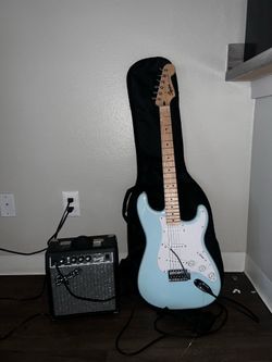 Squier by Fender Stratocaster with Frontman 10G Amp