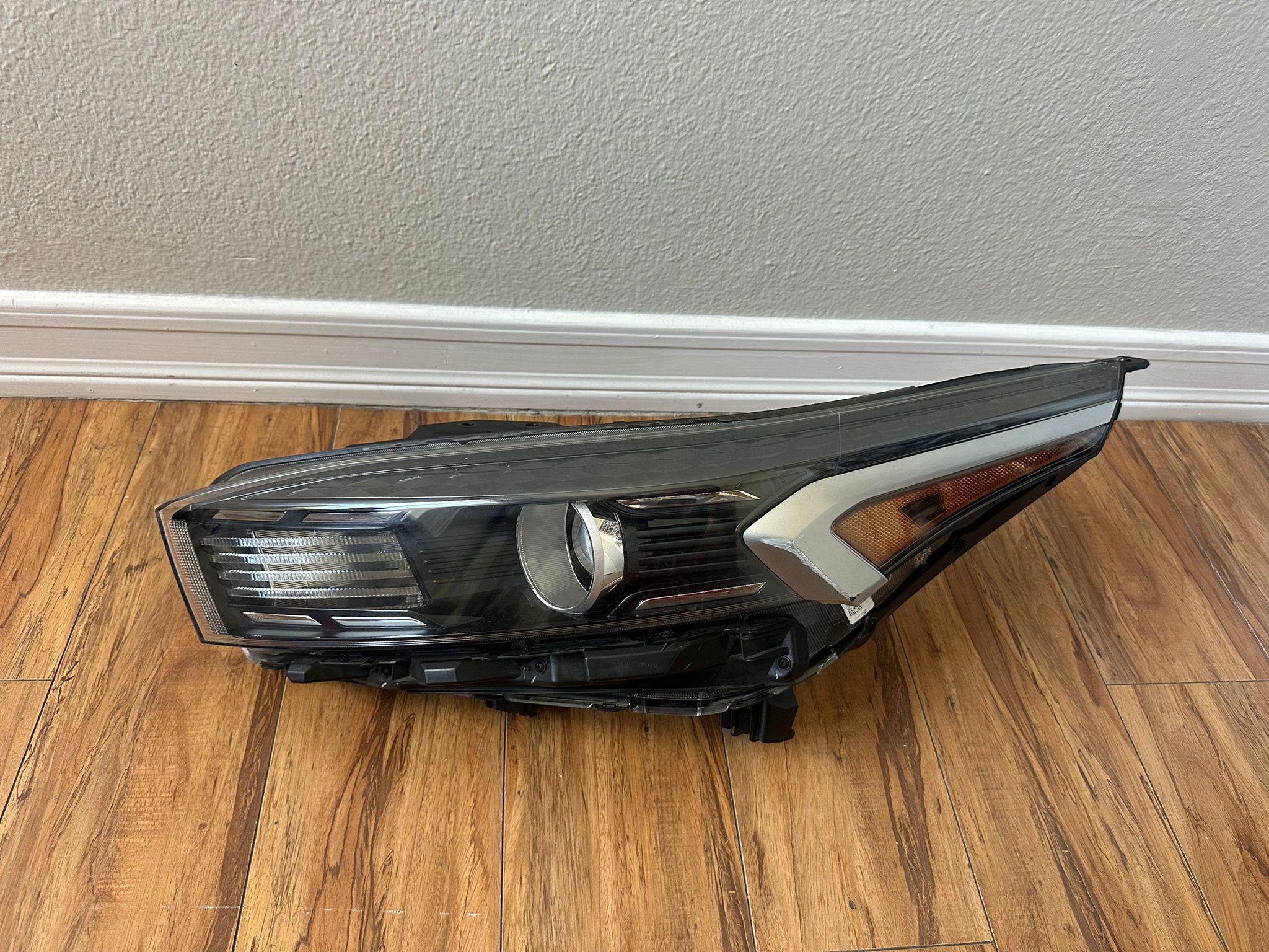 2022 - 2024 KIA FORTE LH DRIVER SIDE HEADLIGHT OEM
