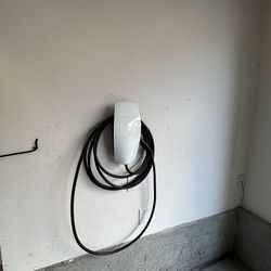 Tesla Wall Connector 240V outlets