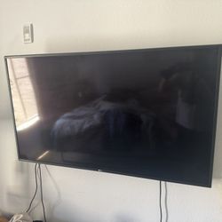 LG  49” UHD TV - Model: 49um6900pua - Excellent Condition