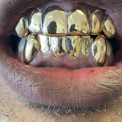 GOLD GRILLZ