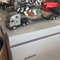 1/64 Scale John Deere international semi truck with trailer