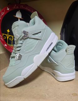 Air Jordan 4