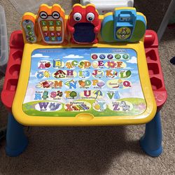 Vtech touch and learn activity desk