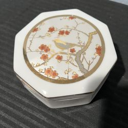 Trinket Or Powder Box